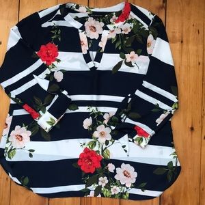 Zac and Rachel V-Neck Floral Blouse 3/4 Sleeves